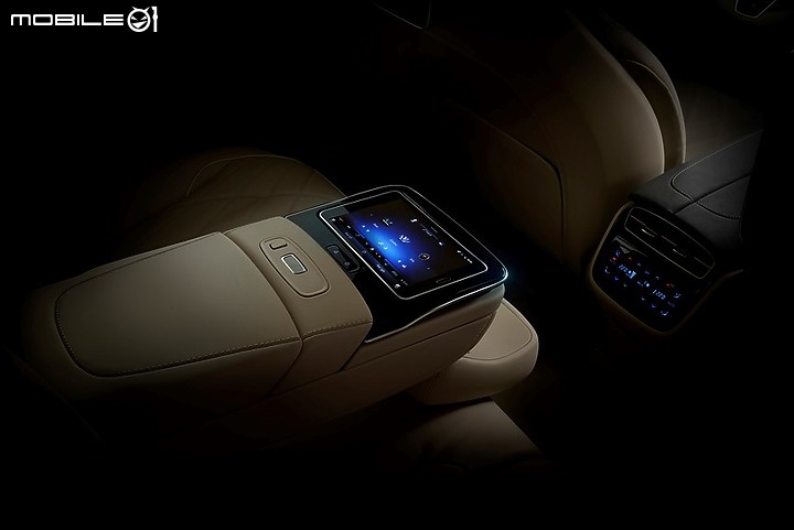 【海外新訊】Mercedes-Benz釋出EQS SUV最終測試照,預告4/19正式發表!