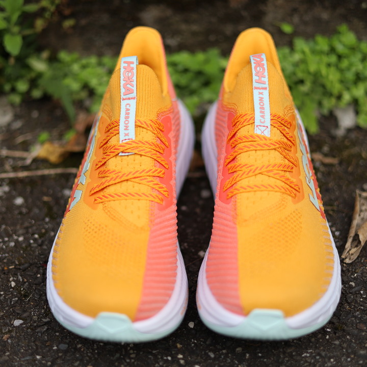 淺談開箱:頂級跑鞋 - HOKA Carbon X 3