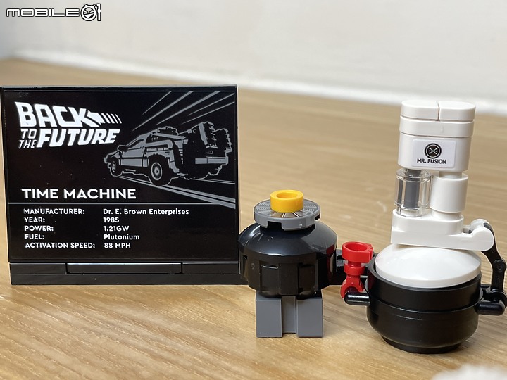 LEGO 10300 回到未來 迪羅倫DMC12 時光車 開箱