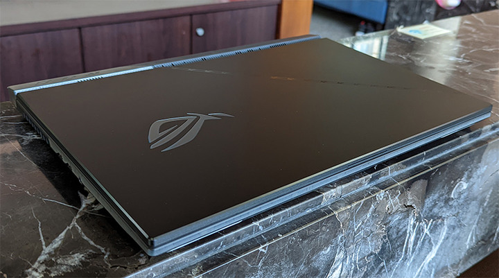 Road to SCAR…ROG SCAR 17 G733ZM開箱