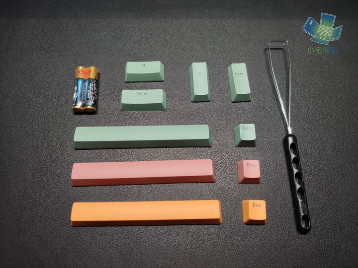【小宅開箱】復古碰撞無線新技術 ikbc w210 藍牙雙模無線機械鍵盤開箱