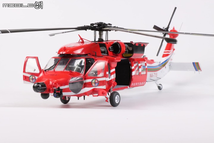 點我看大圖 1/35 空中勤務總隊 UH-60M-14 重裝型黑鷹直升機製作紀實