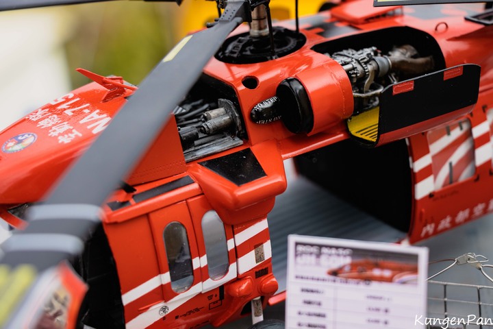 點我看大圖 1/35 空中勤務總隊 UH-60M-14 重裝型黑鷹直升機製作紀實