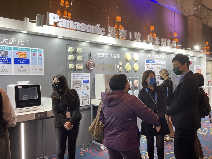 Panasonic NP-TH4WHR1TW愛妻1號桌上型洗碗機新品發表會體驗心得