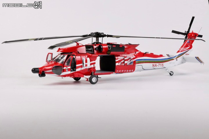 點我看大圖 1/35 空中勤務總隊 UH-60M-14 重裝型黑鷹直升機製作紀實