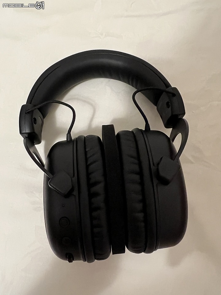 點我看大圖 開箱 HyperX Cloud Core Wireles DTS 遊戲耳機