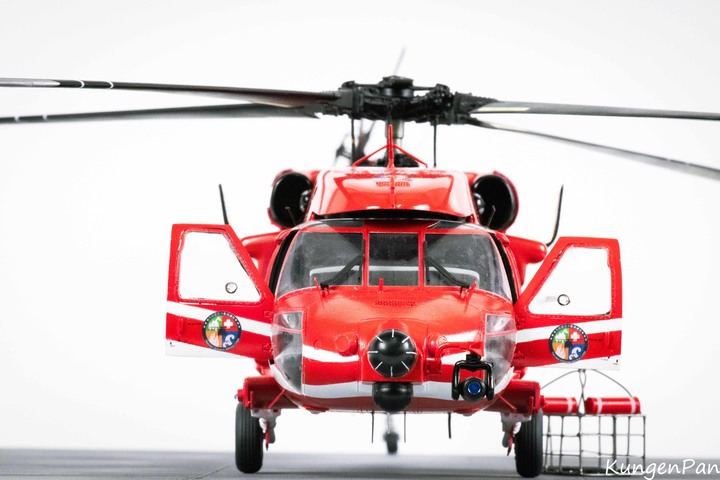 點我看大圖 1/35 空中勤務總隊 UH-60M-14 重裝型黑鷹直升機製作紀實