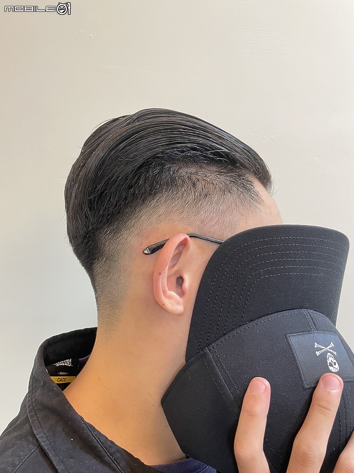 點我看大圖 Hanz de Fuko TWO TON POMADE 兩頓髮油 詳細測試