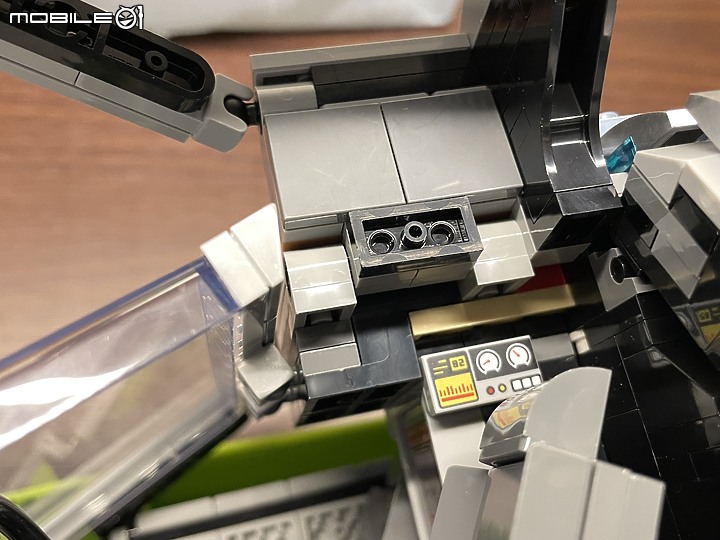 LEGO 10300 回到未來 迪羅倫DMC12 時光車 開箱