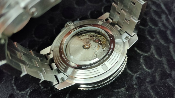 天梭Tissot seastar 1000 powermatic 80 silicium 矽游絲版本 開箱 (T1204071104101)