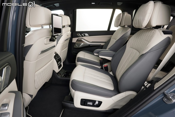 【海外新訊】全新外觀面容、內裝換上曲面大螢幕，BMW小改款X7正式登場！