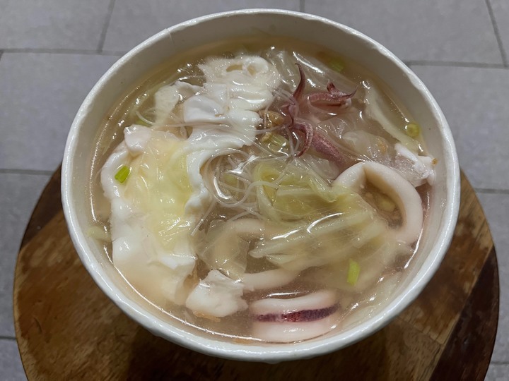 [食記] 澎香澎湖小管麵線，台灣新北新莊，清甜新鮮小管米粉！