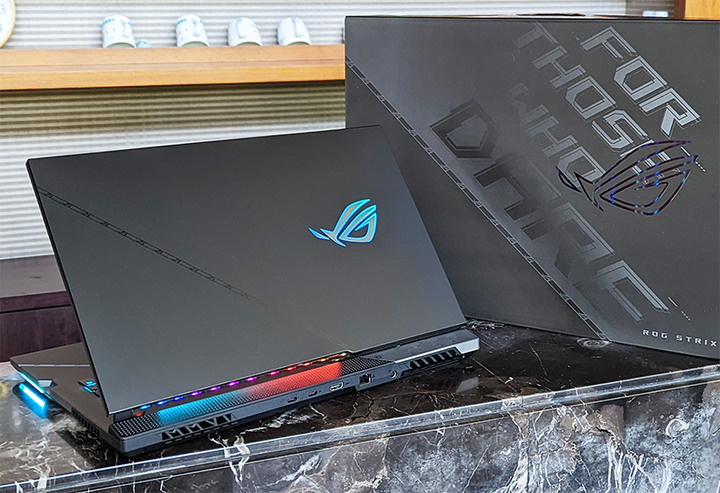 Road to SCAR…ROG SCAR 17 G733ZM開箱
