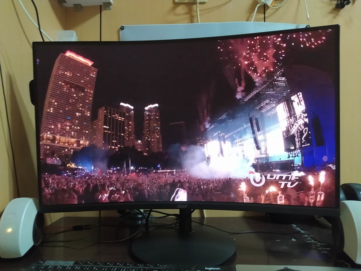 【開箱】EI322QK最便宜32吋4K曲面VA面板開箱,一分錢一分貨還是超CP值!?