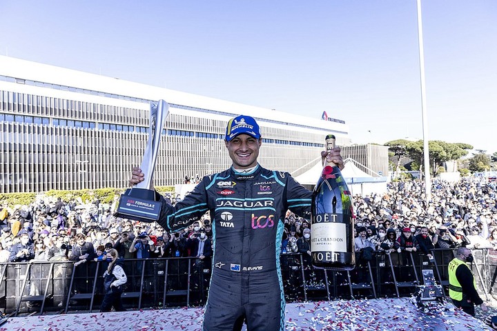 連續兩座冠軍!Jaguar TCS Racing稱霸Formula E電動方程式羅馬站