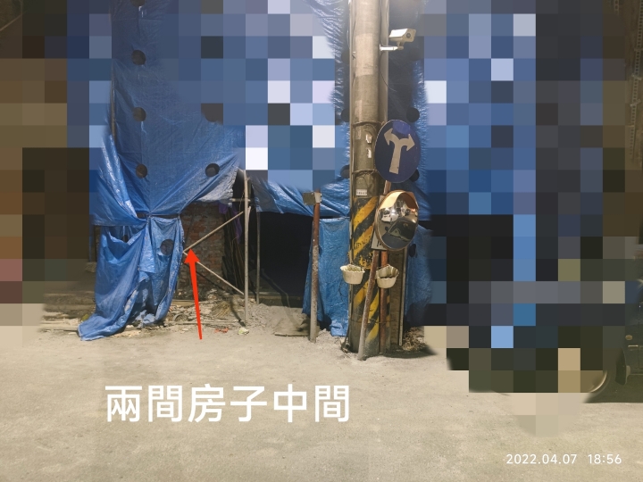 隔壁鄰居改房子要移動電線杆到我家旁