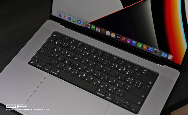 來點瀏海 - Apple MacBook Pro 16吋 簡易開箱