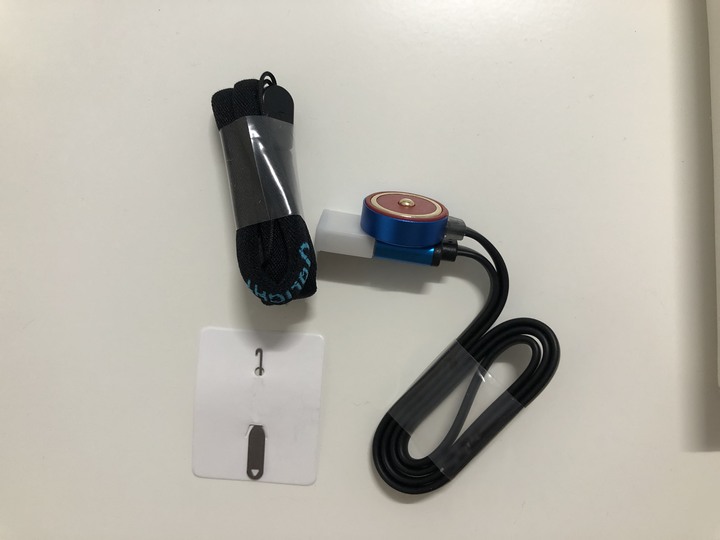 [開箱]OLIGHT Perun 2 2500流明EDC 90度燈