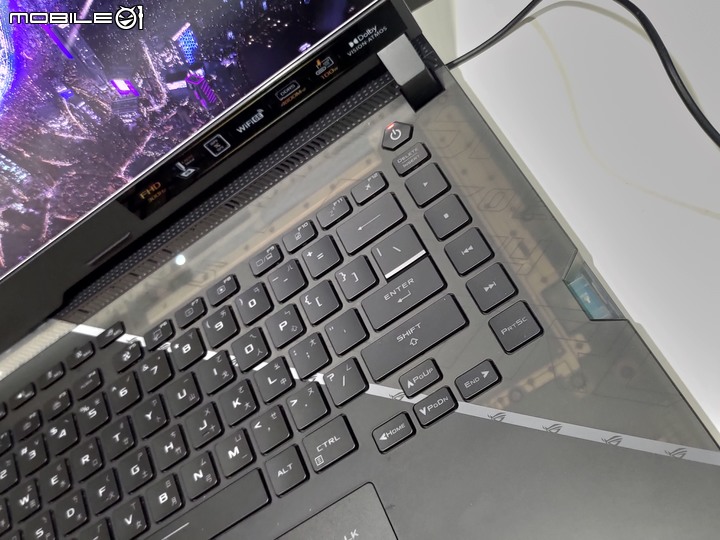白天工作用,休息娛樂用,就連晚上都很炫目的強大筆電 G533