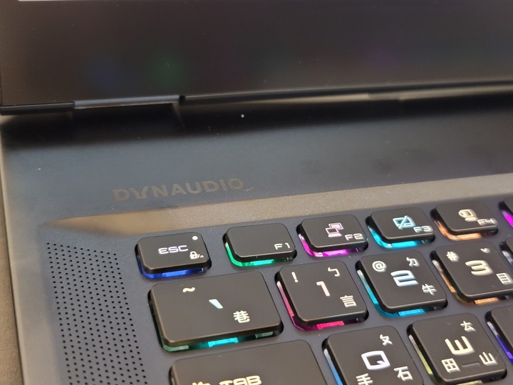 不能出國就改敗家吧 MSI Raider GE76 12U開箱12代i9配3080Ti