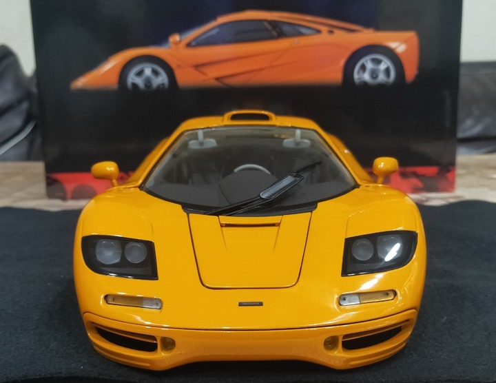 【車模分享】N/A極速王者，現代超跑經典！1/12 Minichamps McLaren F1 Road Car