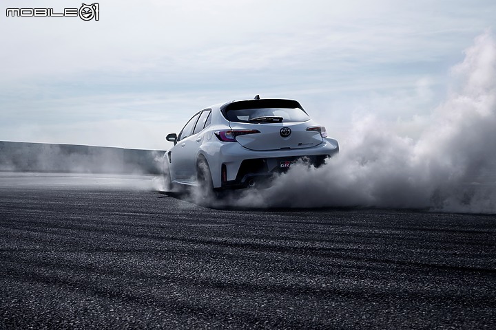 【海外新訊】Toyota GR Corolla正式報到，三百匹、六速手排加持的熱血重量級鋼砲！