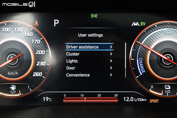 Hyundai Santa Fe GLTH-D 4WD 試駕｜四驅、油電、豐富配備我都要！