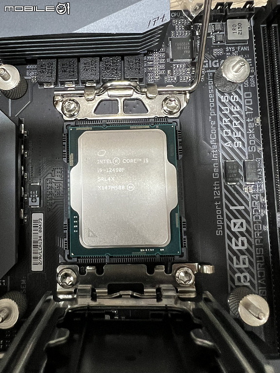 小鷹ITX出擊 AORUS B660I AX DDR4 與 i5 特供版 12490F 入手開箱