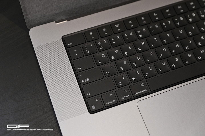 來點瀏海 - Apple MacBook Pro 16吋 簡易開箱