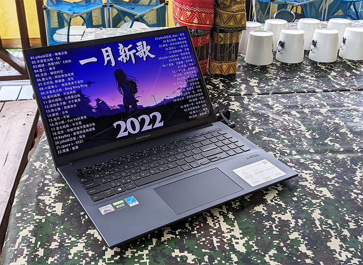 露營不忘娛樂公事 with M3500QC