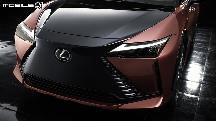 【海外新訊】Lexus RZ 450e正式亮相,前後雙馬達、DIRECT4四驅技術上身!