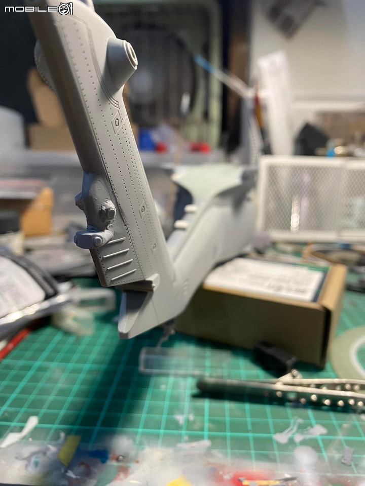 點我看大圖 1/35 空中勤務總隊 UH-60M-14 重裝型黑鷹直升機製作紀實