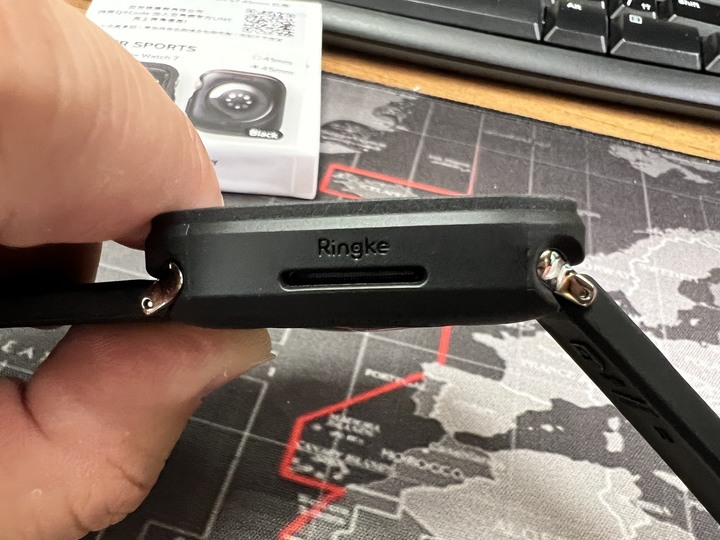 [分享文] Apple Watch 7 + Rearth Ringke Apple Watch 環保矽膠運動錶帶 + Rearth Ringke Apple Watch 抗震保護殼