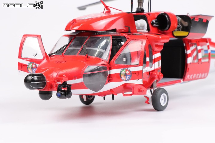 點我看大圖 1/35 空中勤務總隊 UH-60M-14 重裝型黑鷹直升機製作紀實