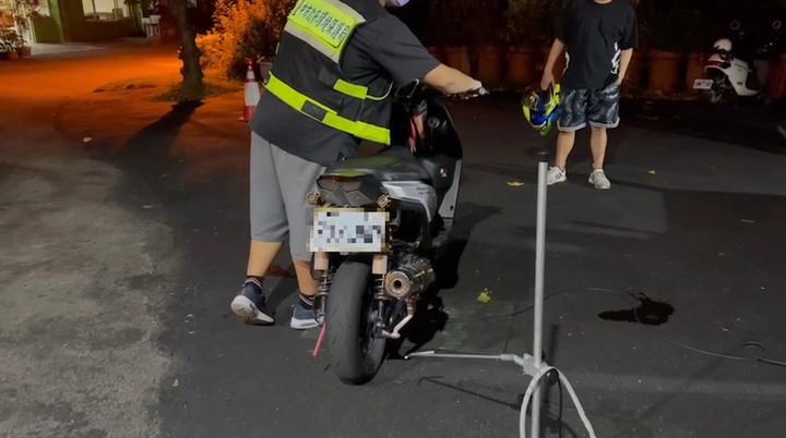 噪音車煩死人！台中聯合稽查 500匹馬力賓士也挨罰
