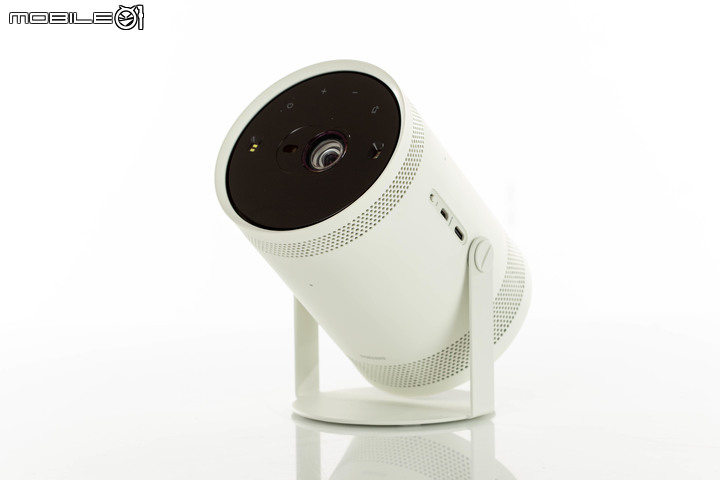 Samsung The Freestyle 迷你行動投影機試用 小巧身形卻能智慧投放大畫面感受