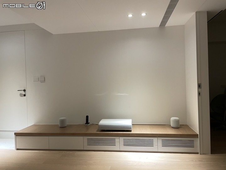 就差了一塊幕~Samsung The Premiere 搭配Homepod 組成家庭劇院