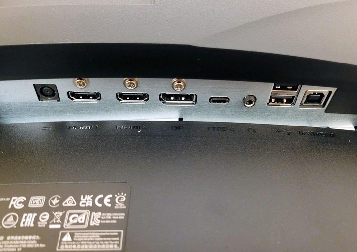 【開箱】第一台曲面電競螢幕:27吋 MSI MPG ARTYMIS 273CQRX-QD
