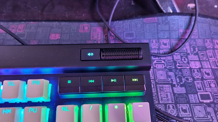 前有寶物!CORSAIR K70 RGB PRO 鍵盤開箱分享