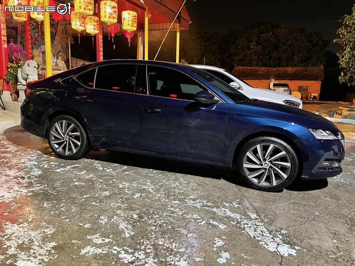 我的第一台歐洲車Škoda Octavia mk4 1.5斜背款