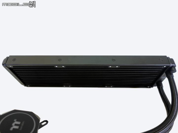 [開箱]平價、豐富且充實 TT TH360 一體式水冷散熱器