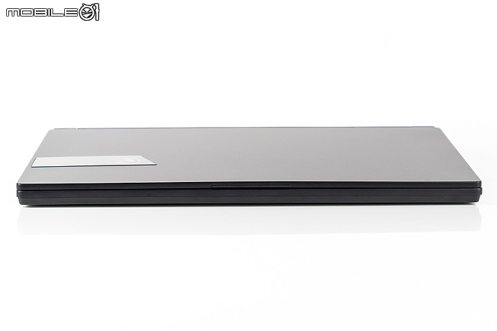 MSI Stealth 15M B12UE 測試報告|換上都會風的輕薄電競筆電!