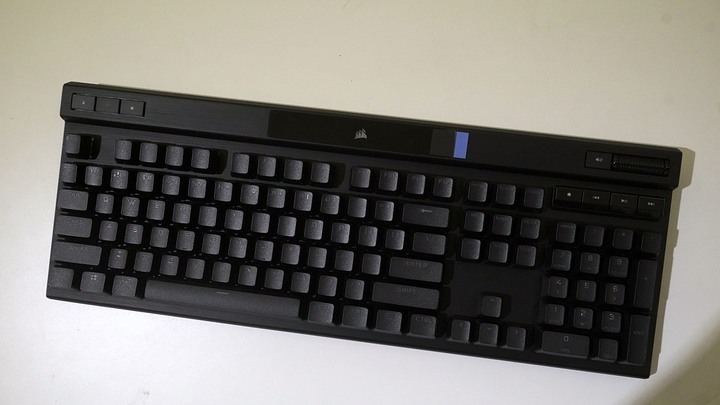 [忙裡偷賢開箱]我也要被海盜搶劫了嗎?! Corsair K70 RGB PRO開箱