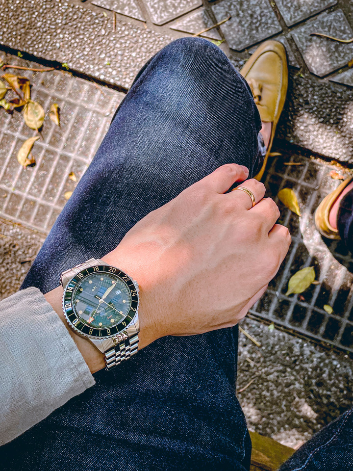 【設計師評價】About Vintage 1954 GMT 綠海龜，我的首支 GMT 手錶開箱