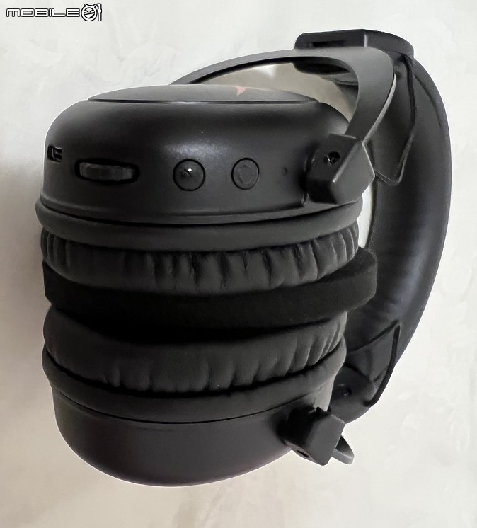 點我看大圖 開箱 HyperX Cloud Core Wireles DTS 遊戲耳機