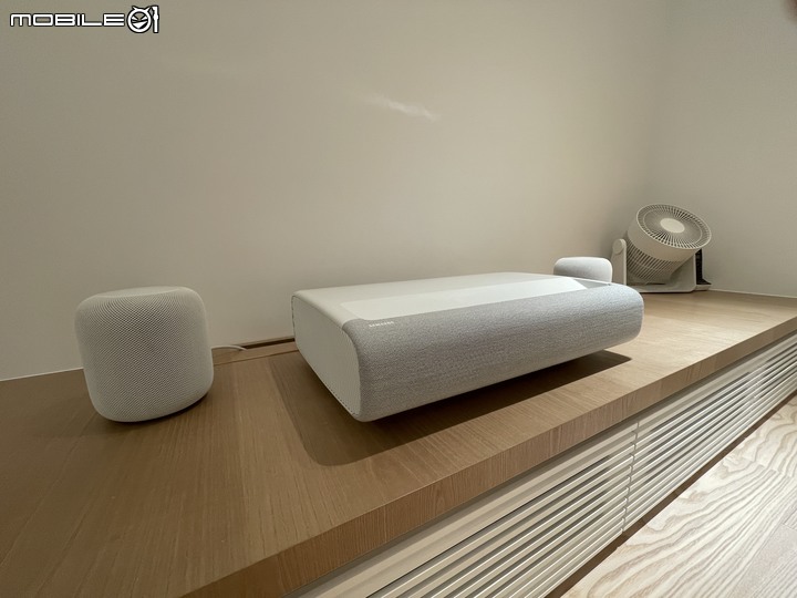 就差了一塊幕~Samsung The Premiere 搭配Homepod 組成家庭劇院