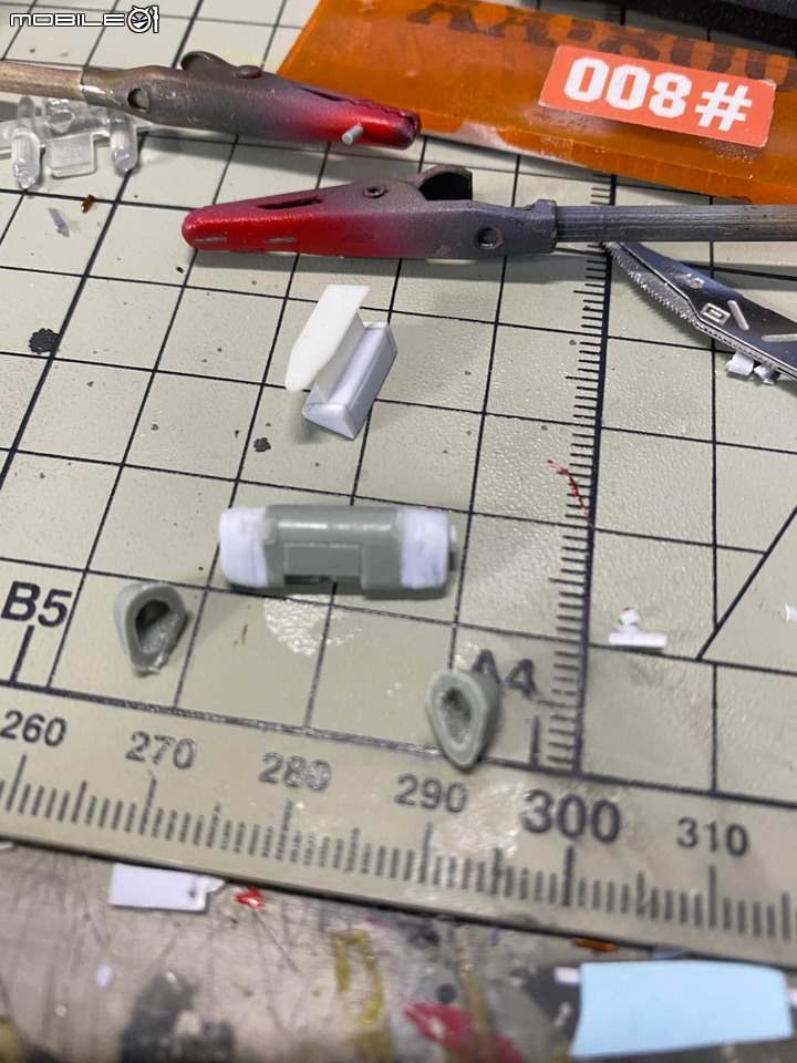 點我看大圖 1/35 空中勤務總隊 UH-60M-14 重裝型黑鷹直升機製作紀實