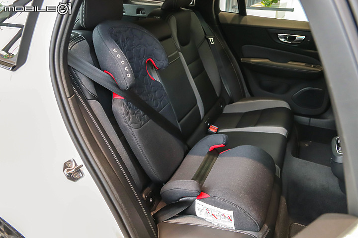 【國內新訊】Volvo 經銷商貼心提供英國 Britax 安全座椅及 Artex 增高墊確保兒童試乘安全!