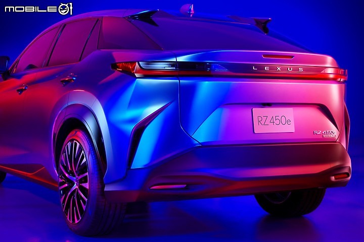 【海外情報】Lexus全新電動休旅RZ 450e內裝圖首度釋出,預計4/20號正式發表!