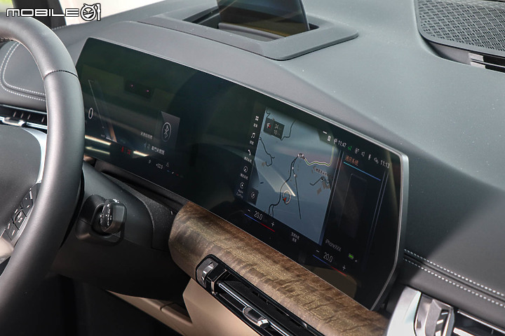 BMW 220i Active Tourer Luxury 大改款試駕|不只iDrive 8.0,你得再重新認識一次這輛BMW!